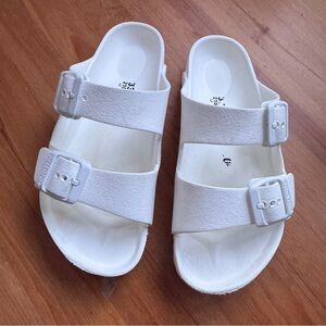 Birkenstocks size 33 white unisex